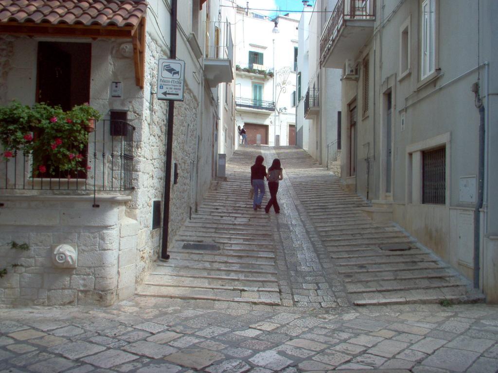 Dimora Donna Clara Panzió Conversano Szoba fotó